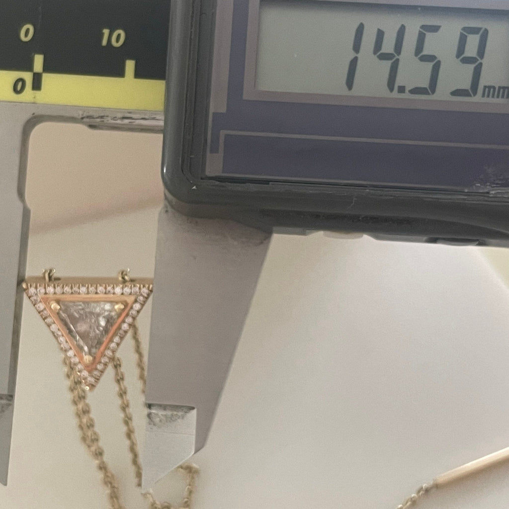 measurement of bolo pendant 