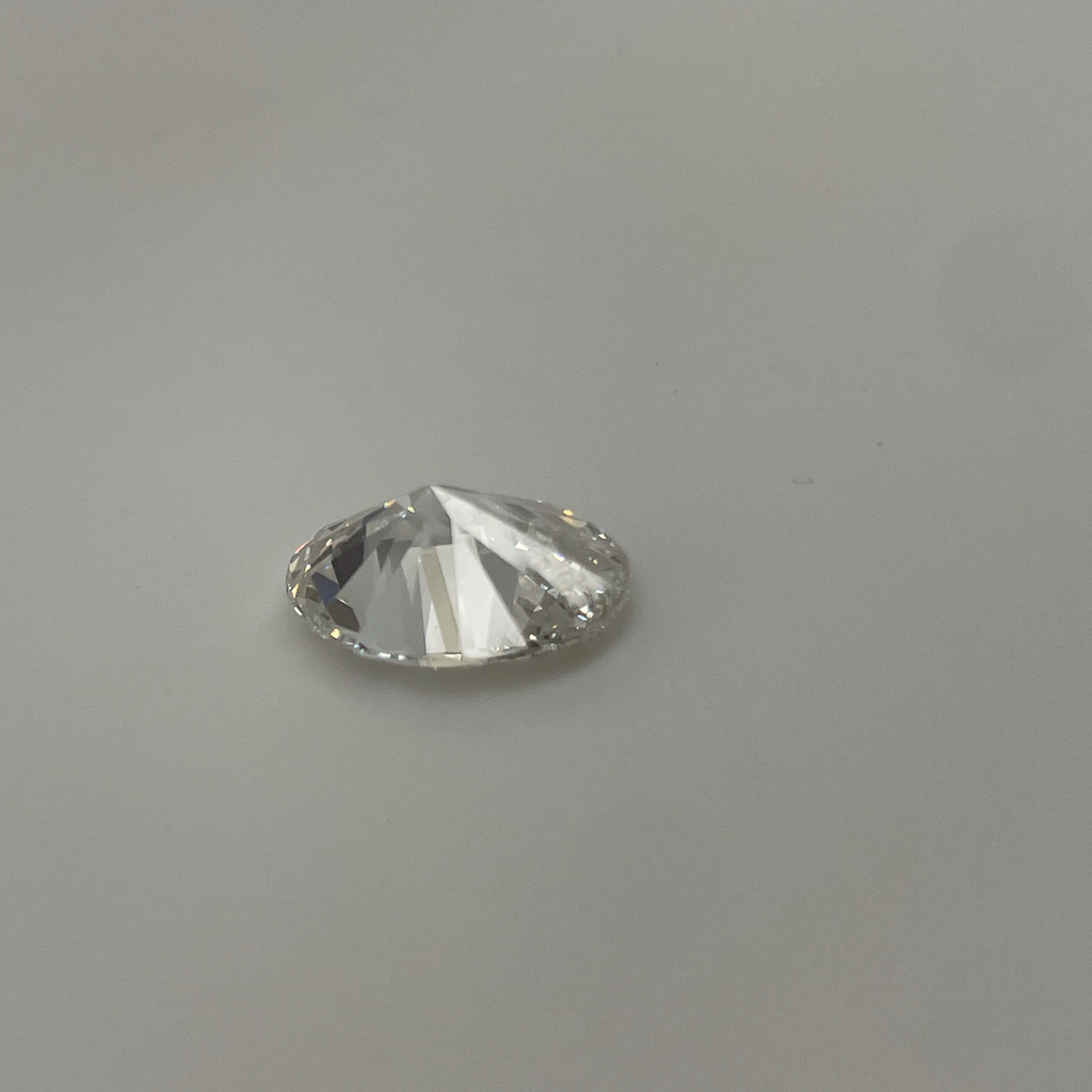 OVAL DIAMOND UPSIDE DOWN