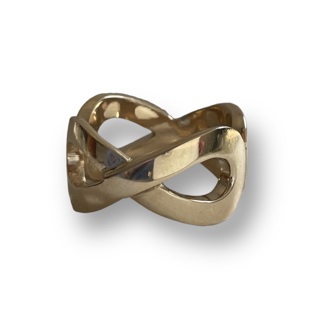 INFINITY RING IN YELLOW GOLD 